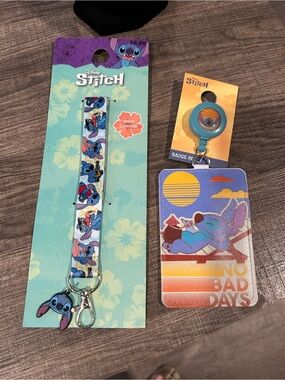 Disney Stitch Blue Kids Lanyard & Badge Reel Set